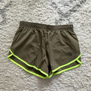 NWT New Balance Running Shorts Camo Green Neon Trim Size Small